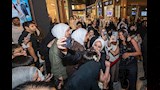 ياسمين عبدالعزيز مع جمهورها في عرض فيلمها