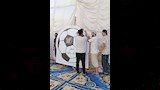 فرحة الأهالي قبل وصوله