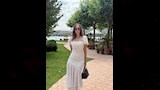 اختارت هنا وضع مكياجا ناعما 