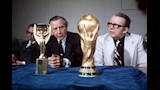 لماذا لا يحتفظ بطل كأس العالم بالكأس الأصلية؟ (3)