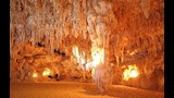اضاءة ليلية للكهف لاستقبال السياح_2