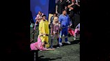 مادونا مع رونالدينيو ورونالدو في حفل نهائي كأس العالم (2)