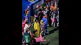 مادونا مع رونالدينيو ورونالدو في حفل نهائي كأس العالم (3)