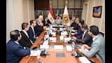 وزير الصناعة يدعو مرسيدس-بنز لزيادة إنتاجها في مصر والتوسع في التصدير