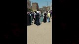 جانب من خروج الطلاب من اللجنة