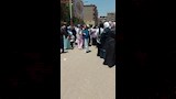 جانب من خروج الطلاب من اللجنة
