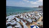 إقبال كبير على شواطئ الإسكندرية