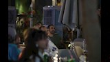 باسم مرسي يتابع مباراة إسبانيا والأرجنتين (2)