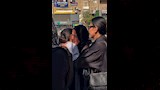 شقيقة الفنان احمد عبدالقوي تنهار من البكاء
