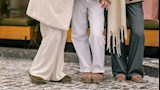 بنطلون من علامة تجارية شهيرة يثير الجدل.. لماذا وصفه المستخدمون بـ"السروال القاتل"؟