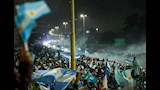 استقبال جماهير الأرجنتين للاعبي المنتخب (7)