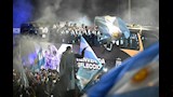 استقبال جماهير الأرجنتين للاعبي المنتخب (8)
