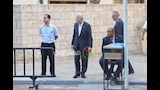 اسرة الراحل تستقبل المعزين