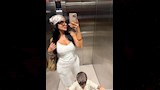 جوري بكر مع ابنها (2)