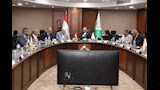 خلال الاجتماع
