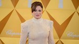 داخل كنيسة في كندا.. إلهام شاهين تشعل شمعة والجمهور: "شكرا لمحبتك"