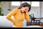 تشعرين بألم في مفاصلك أثناء الدورة الشهرية؟- إليكِ أسبابها وطرق علاجها