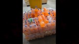 ضبط طن أغذية منتهية الصلاحية (4)