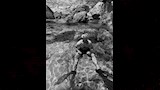 النجم جيسون ستاثام في البحر