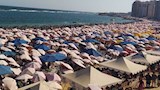 لا موضع لقدم.. شواطئ الإسكندرية تسجل إشغالًا كاملاً خلال يومين (صور)