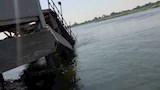 سقوط كوبري يحمل مواسير مياه (4)