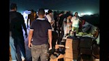انقلاب سيارة نقل محملة بالشامبو بعد تصادمها بملاكي في بنها (4)