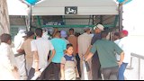 اقبال مواطني مركز باريس على منافذ الخضر والفاكهة المخفضة