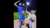 أحمد حجازي وابنه