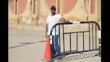 بوابات على مداخل شاطئ بورفؤاد