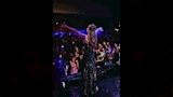 نانسي عجرن تتفاعل مع الجمهور