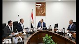 مدبولي يتابع مع وزير البترول المشروعات الاستراتيجية (2)