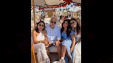 روجينا وبناتها وزوجها اشرف زكي (1)