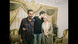 العاشر على الثانوية العامة يقبل رأس والدته