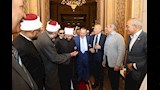 وزير الأوقاف ونقيب الأشراف ومحافظ القاهرة يؤدون صلاة الجمعة بمسجد مصر بالعاصمة الجديدة (8)
