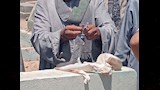 العثور على كفن وطلاسم مدفونة  (8)_13