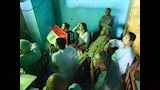 سائحتان برازيليتان تساندان الفراعنة من قلب الأقصر (2)