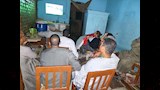 سائحتان برازيليتان تساندان الفراعنة من قلب الأقصر (11)