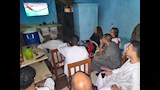 سائحتان برازيليتان تساندان الفراعنة من قلب الأقصر (12)
