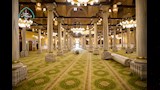 مسجد سيدنا الحسين بعد تغيير السجاد (10)