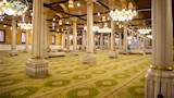 مشابه لسجاد الحرم النبوي.. الصور الأولى لمسجد سيدنا الحسين بعد تغيير السجاد