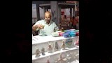 أحمد عزت يرسم من أجل ابنته (1)