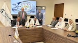 "نقل الكهرباء" توقع عقدًا لإنشاء خط جهد 500 كيلوفولت لربط مشروعات رياح خليج السويس