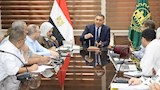 لا تهاون مع التلوث.. محافظ القليوبية يوجه بسرعة رفع مخلفات الترع والمصارف