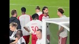 اشتباك بين لاعبي ليفربول_