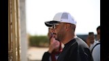 عصام السقا في جنازة والد تامر حسني