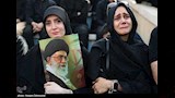 عشرات الآلاف يشيعون علي خامنئي في طهران (7)