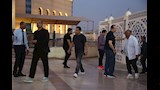 نجوم الأهلي السابقين في عزاء والدة طارق قنديل_19