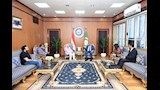 محافظ الدقهلية يكرم الحاجة آمال