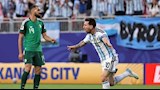 احتفال ميسي بهدفه أممام الجزائر
