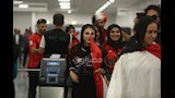 توافد جماهيري بالمونوريل قبل مباراة مصر والأرجنتين (19)